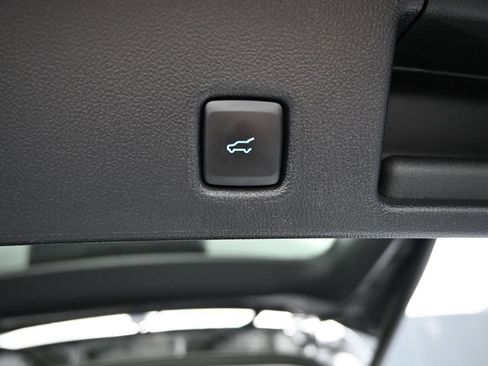 Used 2022 Ford Escape SE w/ SE Sport Appearance Package FWD image 27