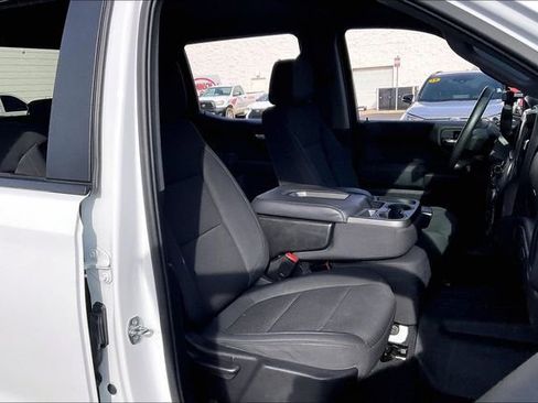 Used 2019 Chevrolet Silverado 1500 Custom w/ Custom Max Trailering Package image 7