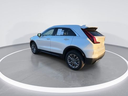 Used 2025 Cadillac XT4 Premium Luxury image 6