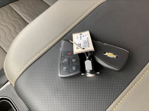 Used 2023 Chevrolet Silverado 1500 ZR2 AWD/4WD image 14