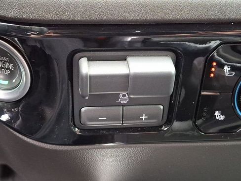 Used 2025 Chevrolet Silverado 1500 LT Trail Boss w/ Convenience Package II image 24