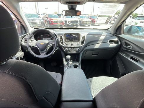 Used 2024 Chevrolet Equinox LT FWD image 25