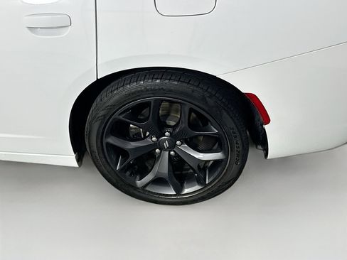 Used 2020 Dodge Charger SXT w/ Blacktop Package RWD image 10