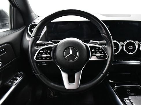Certified 2022 Mercedes-Benz GLA 250 4MATIC image 9