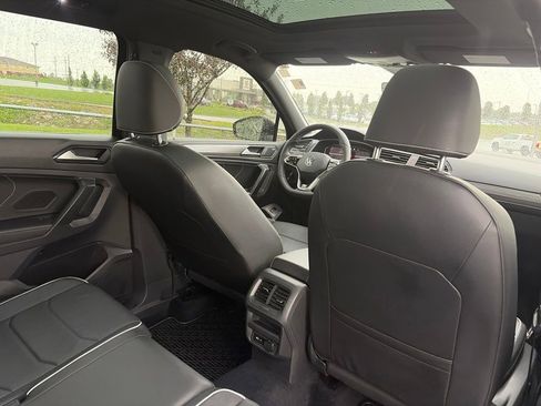 Used 2022 Volkswagen Tiguan SEL R-Line AWD/4WD image 38