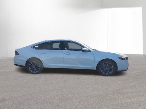 Certified 2023 Honda Accord EX image 11