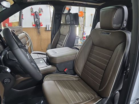 New 2026 GMC Yukon XL Denali Ultimate image 17