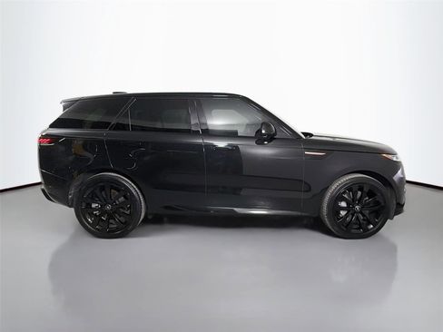 Used 2025 Land Rover Range Rover Sport Dynamic SE AWD/4WD image 4