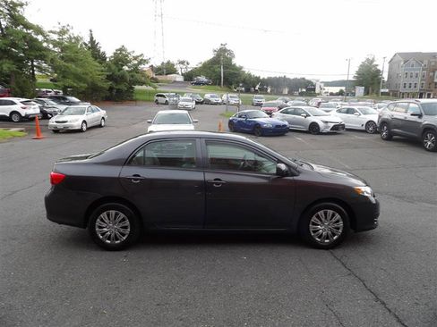 Used 2010 Toyota Corolla LE image 4