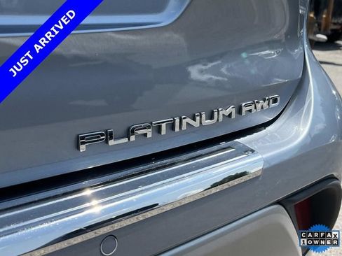 Used 2021 Toyota Highlander Platinum AWD/4WD image 11