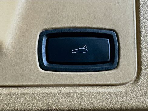 Used 2014 Porsche Panamera S RWD image 30