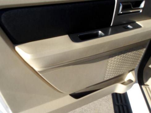 Used 2017 Ford Expedition EL XLT w/ Equipment Group 202A image 16