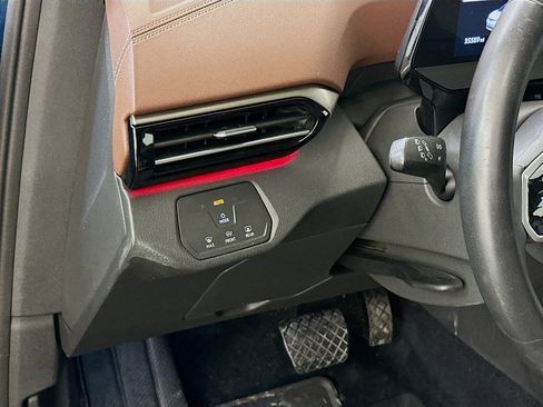 Used 2023 Volkswagen ID.4 Pro AWD/4WD image 17