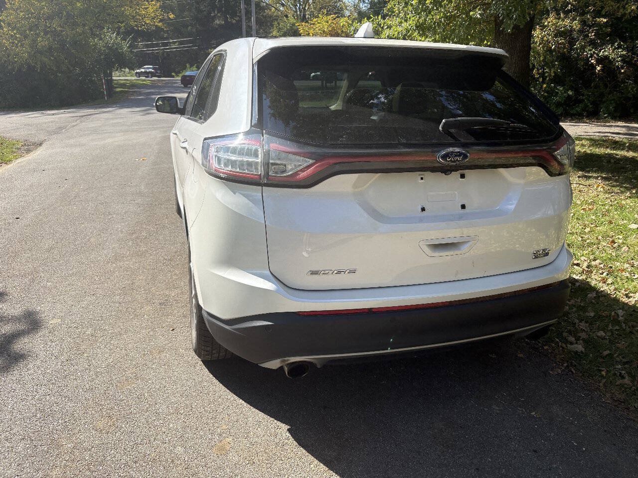 Used 2015 Ford Edge SEL w/ Equipment Group 201A AWD/4WD image 9