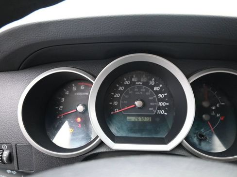 Used 2008 Toyota 4Runner SR5 AWD/4WD image 18