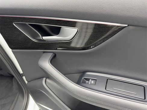 Used 2024 Audi Q7 2.0T Premium Plus image 48