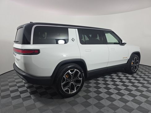 Used 2024 Rivian R1S Adventure AWD/4WD image 5