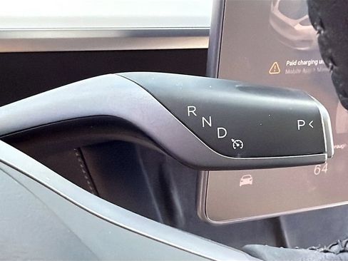 Used 2021 Tesla Model Y Long Range AWD/4WD image 16