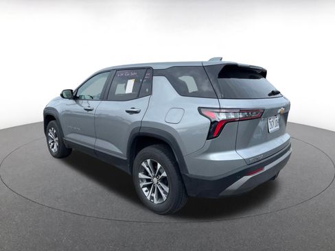 Used 2025 Chevrolet Equinox LT FWD image 5
