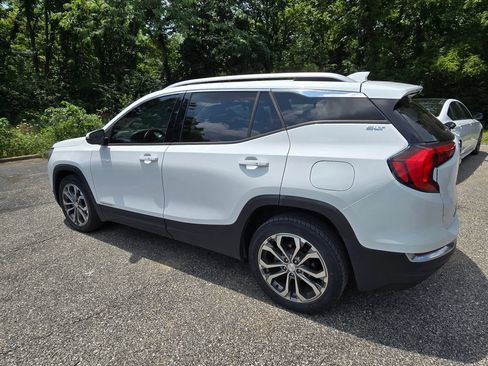 Used 2019 GMC Terrain SLT w/ Preferred Package AWD/4WD image 4