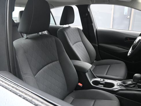 Used 2025 Toyota Corolla LE image 22