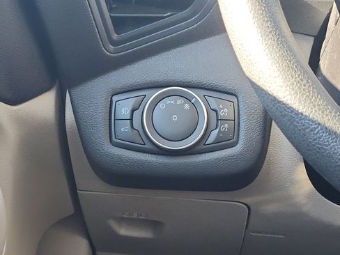 Used 2019 Ford Escape SE image 13