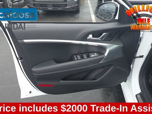 Used 2026 Genesis G70 2.5T RWD image 12