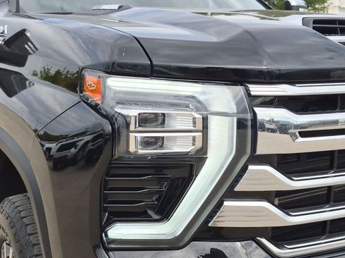 Certified 2024 Chevrolet Silverado 3500 High Country w/ High Country Premium Package AWD/4WD image 12