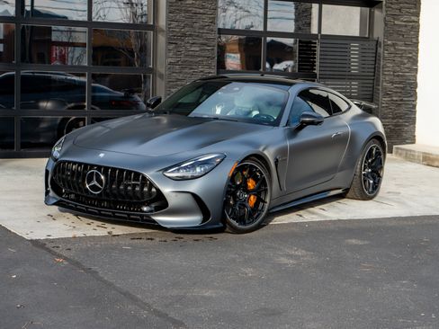 Used 2025 Mercedes-Benz AMG GT 63 image 2