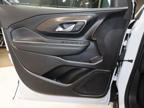 Certified 2024 GMC Terrain SLE image 21