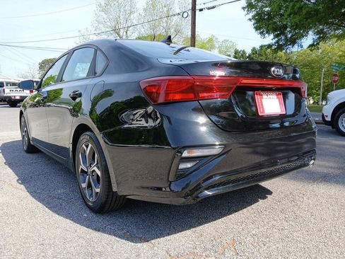 Used 2019 Kia Forte LXS image 9