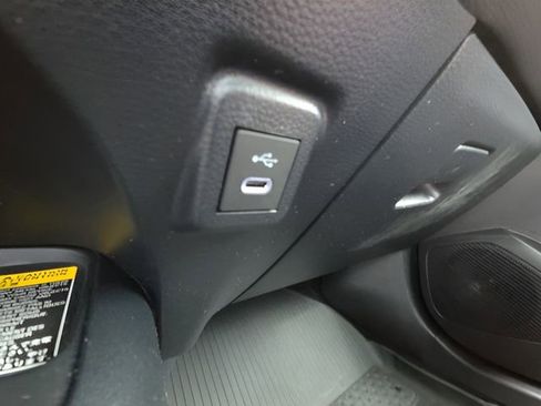 Used 2025 Toyota Corolla SE w/ SE Package image 26