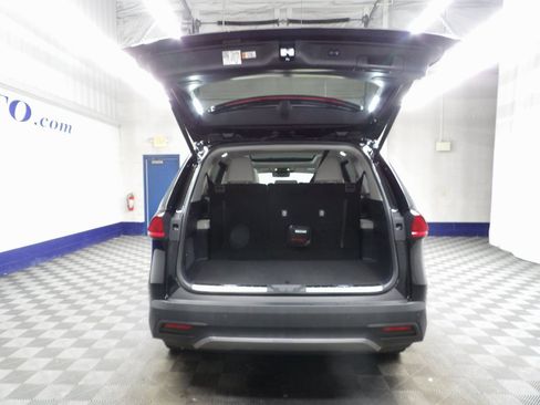 Used 2025 Toyota Grand Highlander AWD image 33