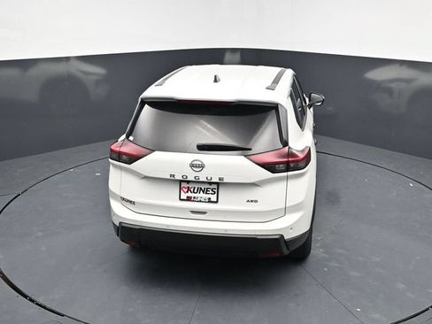 Used 2024 Nissan Rogue S AWD/4WD image 48