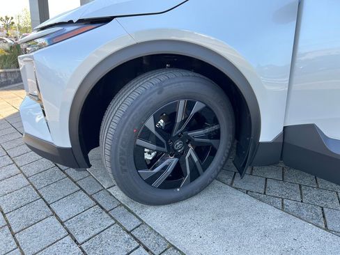 New 2026 Toyota C-HR AWD/4WD image 18
