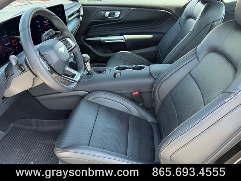 Used 2025 Ford Mustang GT Premium image 10