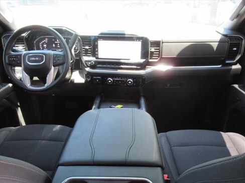 Used 2025 GMC Sierra 2500 SLE AWD/4WD image 12