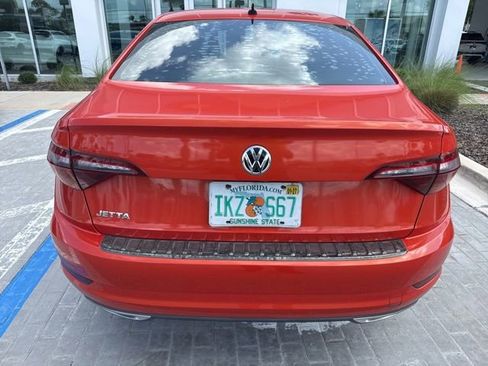 Used 2019 Volkswagen Jetta R-Line FWD image 8