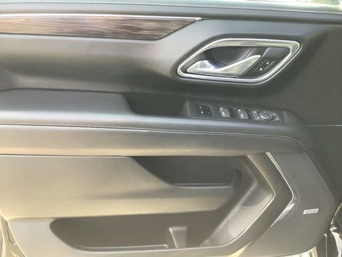 Used 2023 Chevrolet Tahoe LT w/ Luxury Package image 18