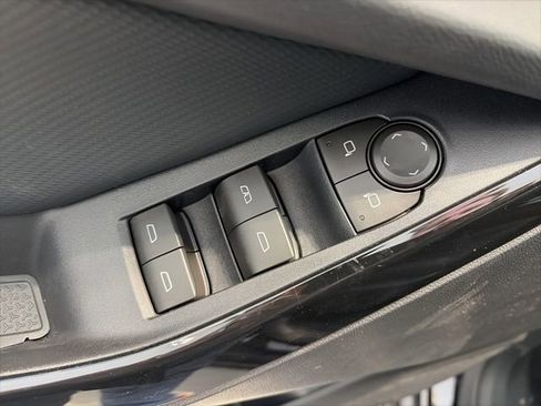 New 2026 Chevrolet Equinox LT image 9