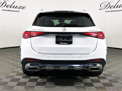 Used 2025 Mercedes-Benz GLC 350e 4MATIC w/ AMG Line image 5