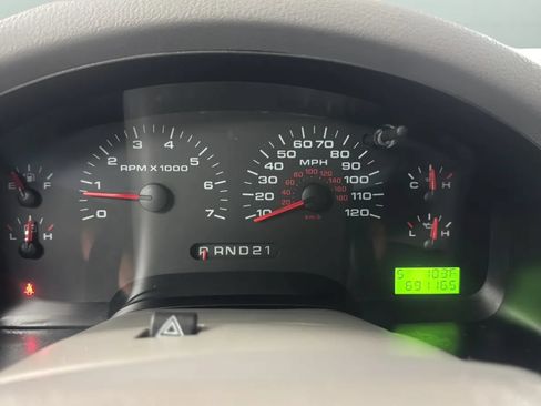 Used 2008 Ford F150 XLT RWD image 11