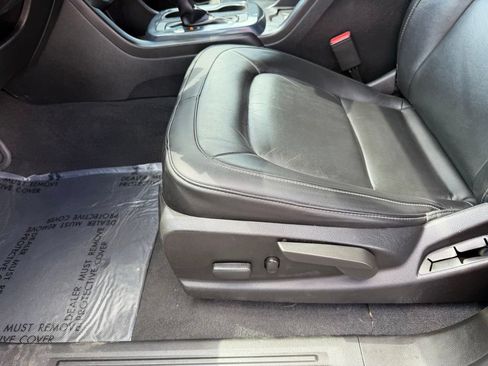 Used 2021 Chevrolet Colorado Z71 RWD image 12