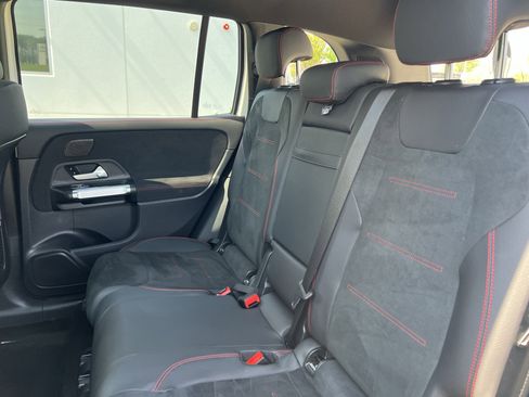 Certified 2025 Mercedes-Benz GLB 250 4MATIC image 33