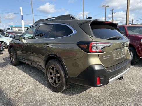 Used 2021 Subaru Outback Touring AWD/4WD image 5