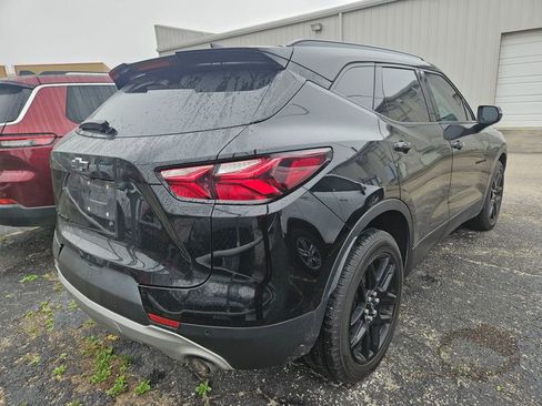 Used 2020 Chevrolet Blazer LT image 2