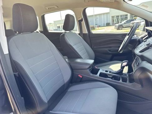 Used 2019 Ford Escape S image 14