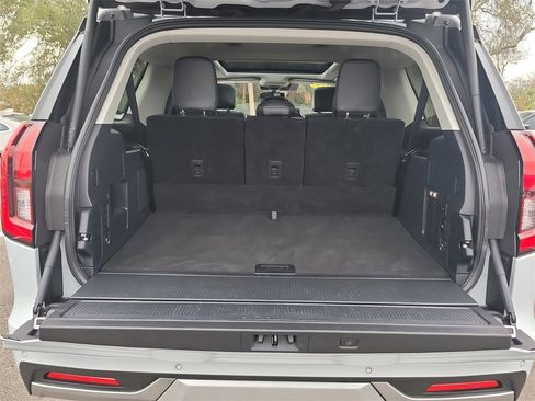 Used 2025 Ford Expedition Max Platinum image 8