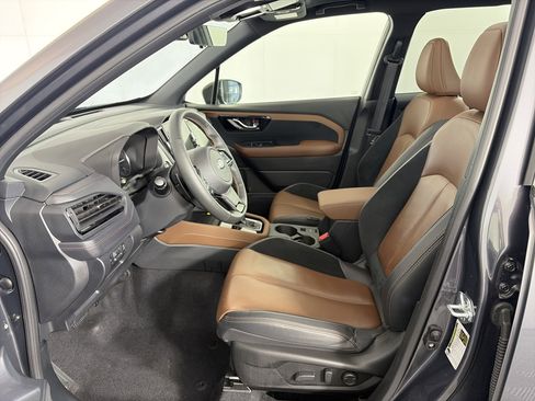 Used 2025 Subaru Forester Touring image 6