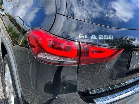 Certified 2022 Mercedes-Benz GLA 250 4MATIC image 15